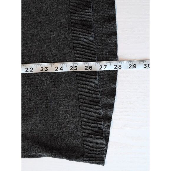 Disney Snow White Dripping Apple Sweater Womens 1X Gray Green Sequin Spooky Top - Picture 12 of 13